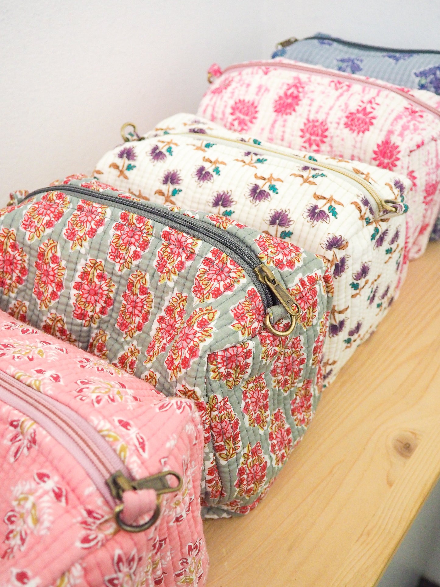 XXL India toiletry bag